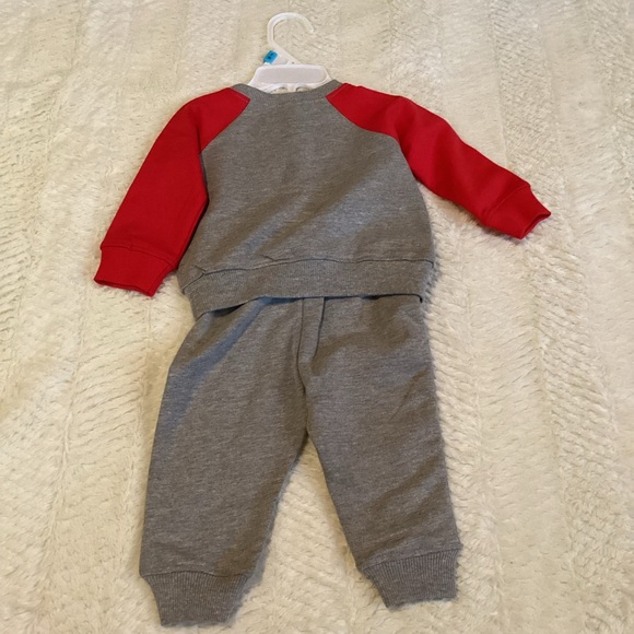 2 Piece Santa Saurus Baby Essentials 6 Months Matching Holiday Christmas Outfit - Picture 4 of 5
